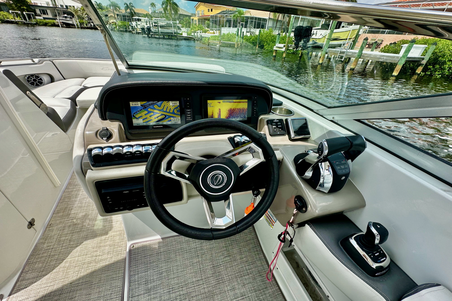 2021 Crownline E305 XS Image Thumbnail #24