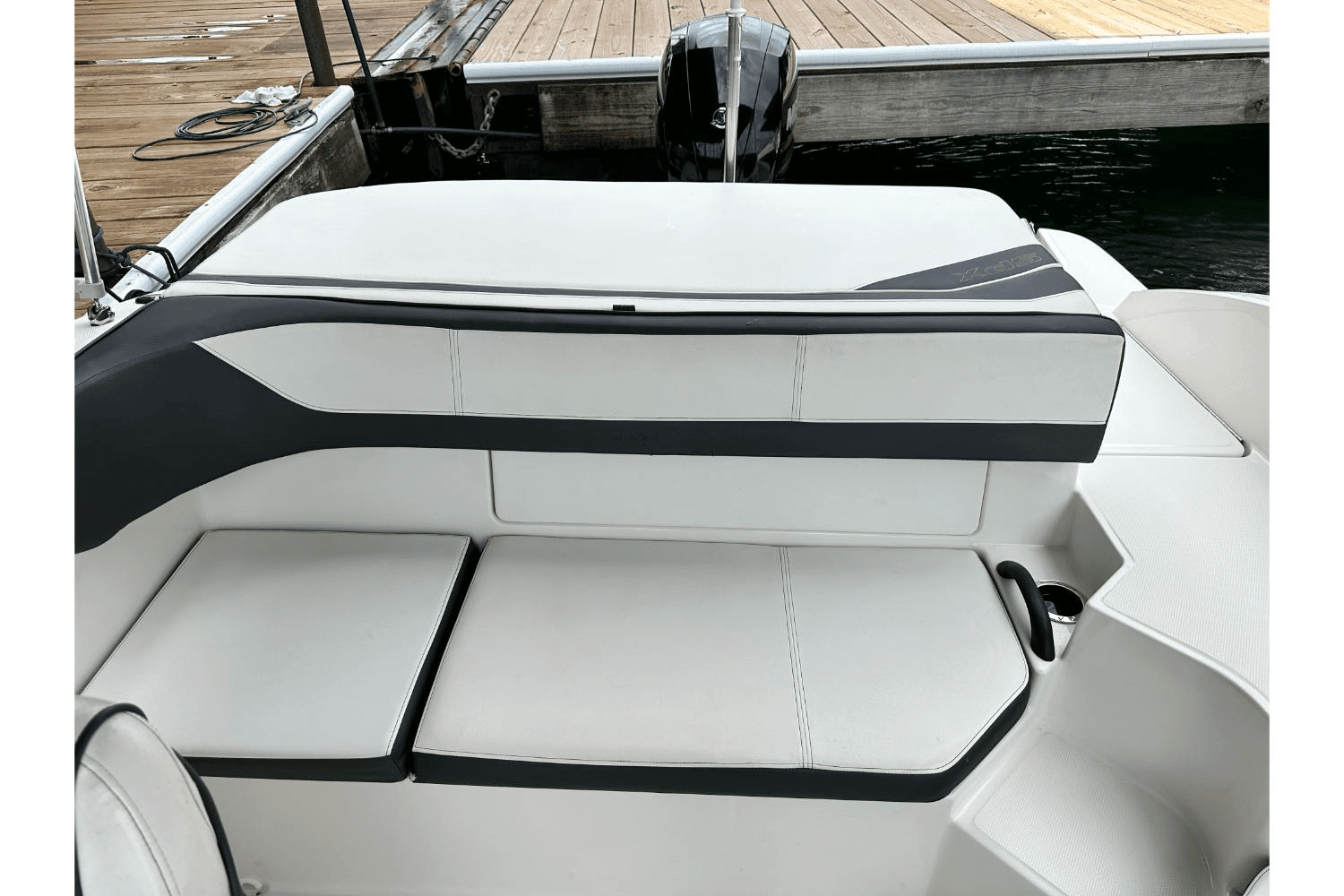 2015 Sea Ray 19 SPX Outboard Image Thumbnail #5