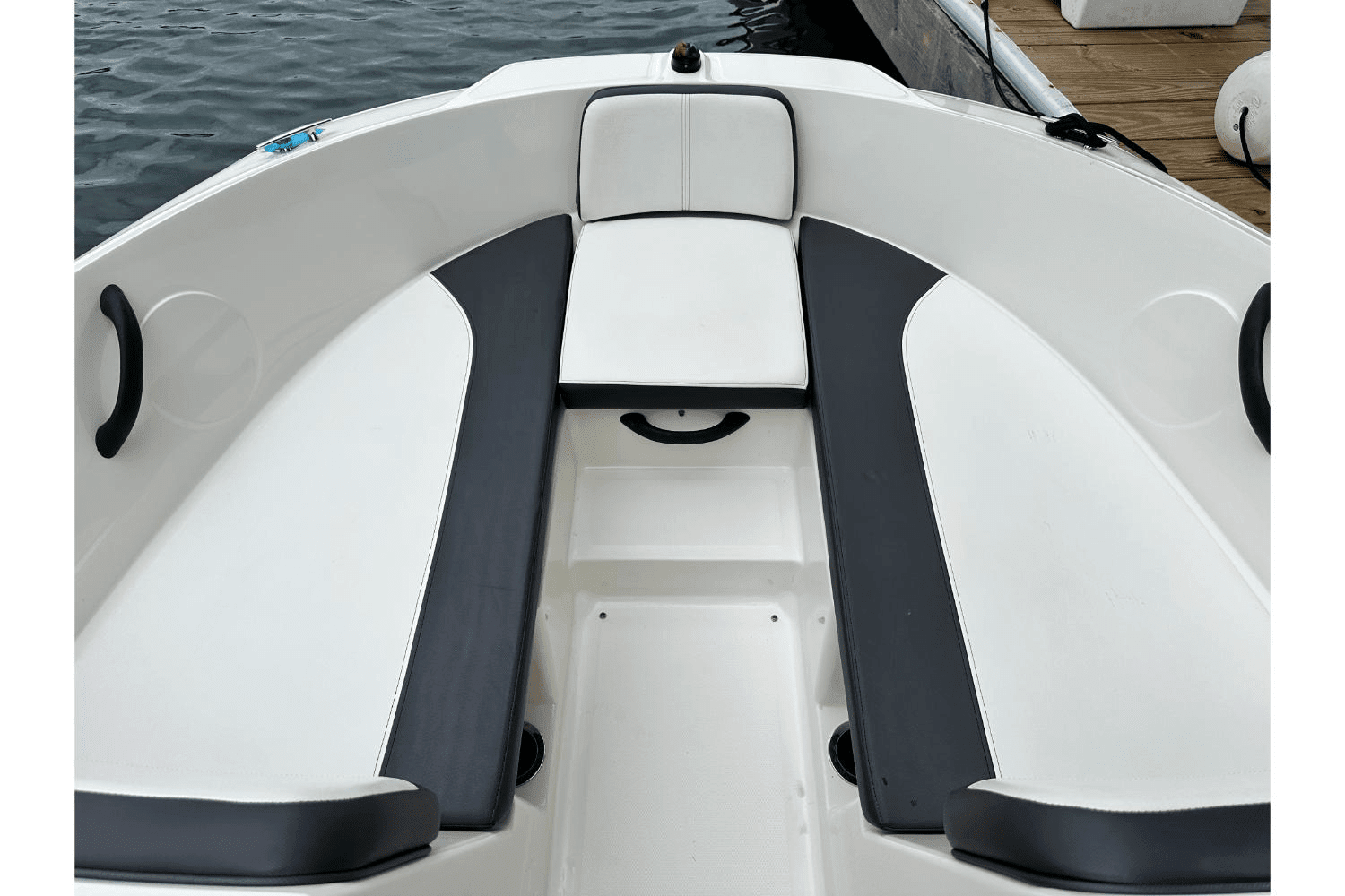 2015 Sea Ray 19 SPX Outboard Image Thumbnail #11