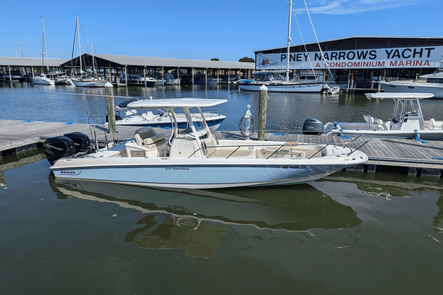 2017 Boston Whaler 27 DAUNTLESS Image Thumbnail #8