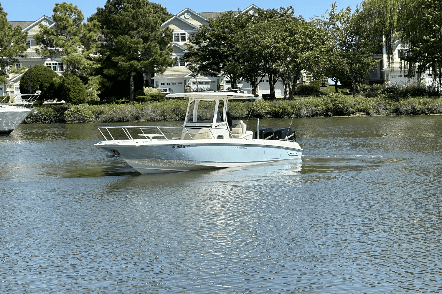 2017 Boston Whaler 27 DAUNTLESS Image Thumbnail #6