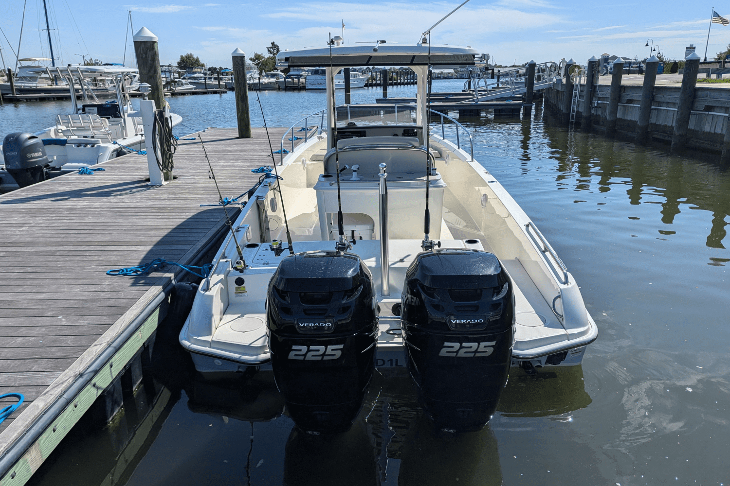 2017 Boston Whaler 27 DAUNTLESS Image Thumbnail #11