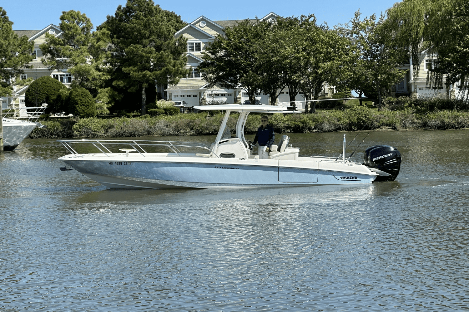 2017 Boston Whaler 27 DAUNTLESS Image Thumbnail #5