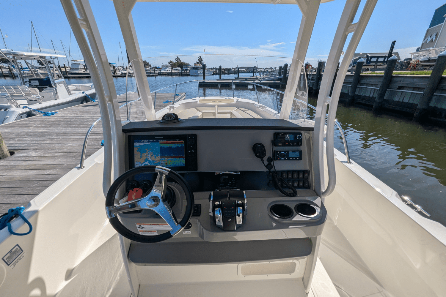 2017 Boston Whaler 27 DAUNTLESS Image Thumbnail #20