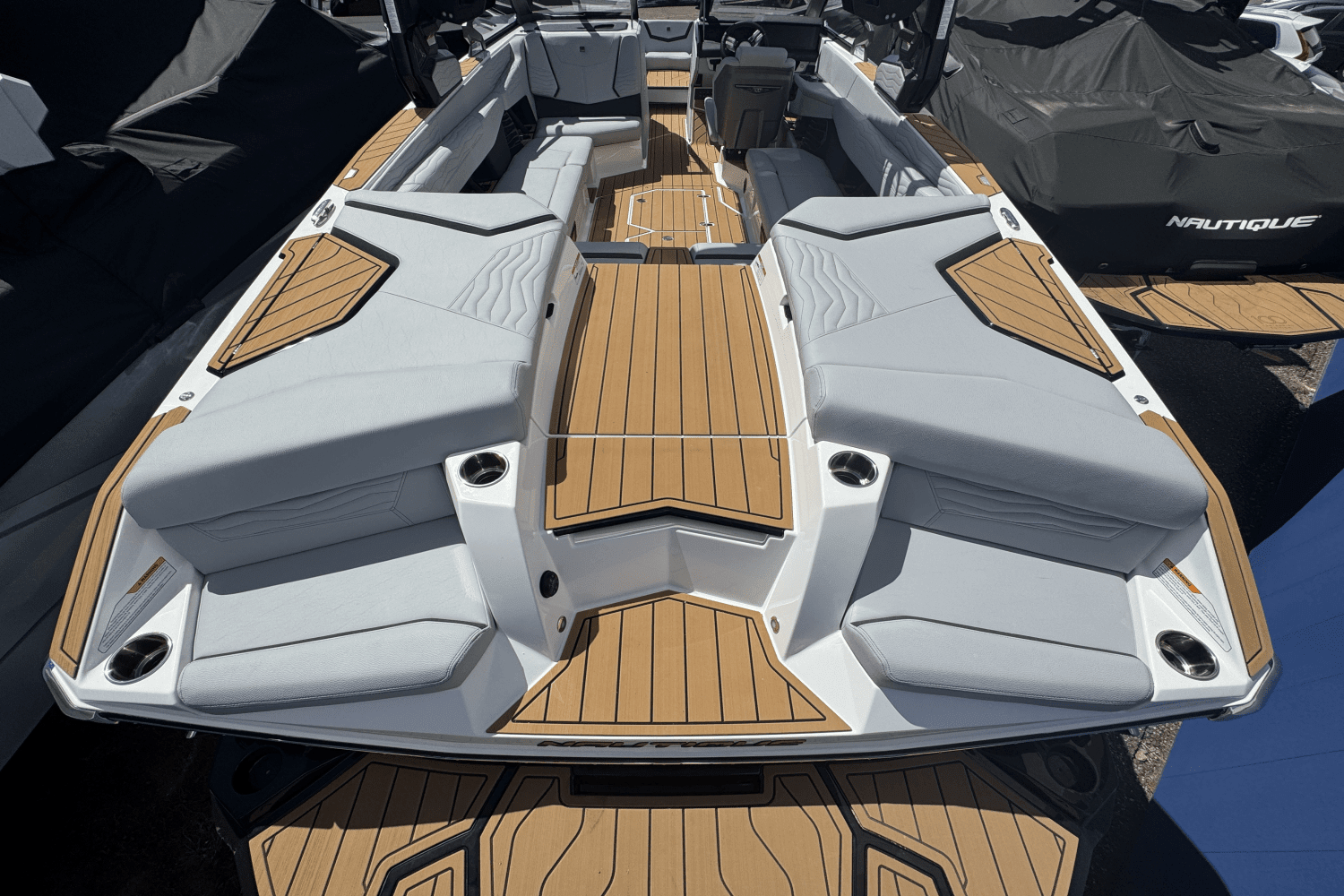 2025 Nautique Super Air G25 Image Thumbnail #9
