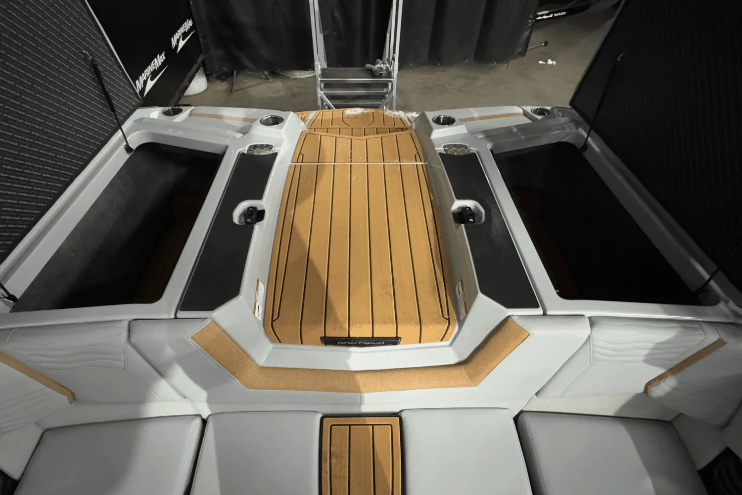 2025 Nautique Super Air Nautique G23 Image Thumbnail #12