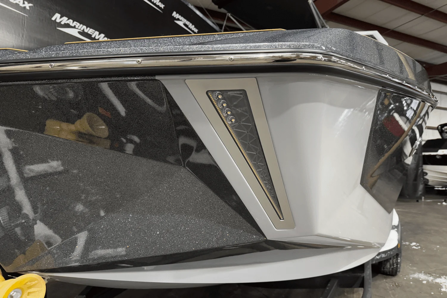 2025 Nautique Super Air Nautique G23 Image Thumbnail #3