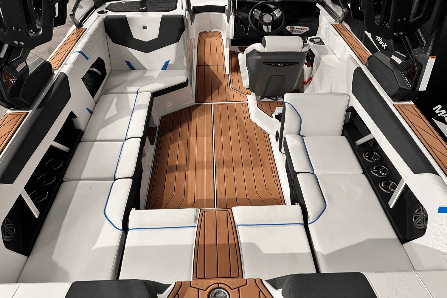 2025 Nautique Super Air Nautique GS22 Image Thumbnail #9