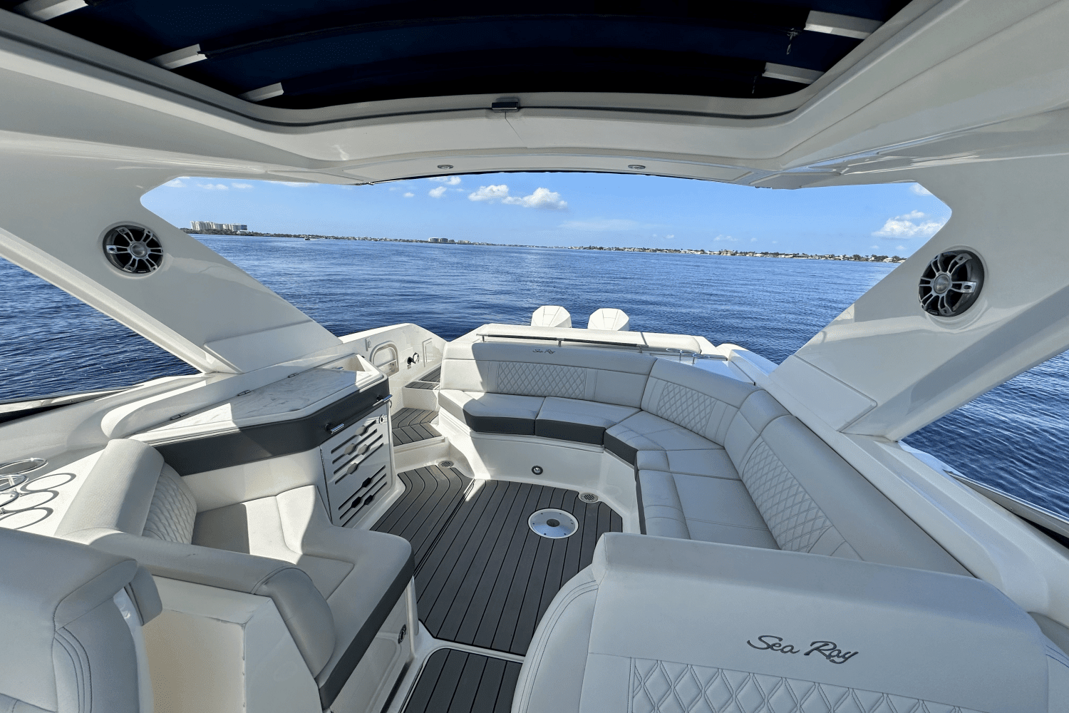 2022 Sea Ray 310 SLX-OB Image Thumbnail #30