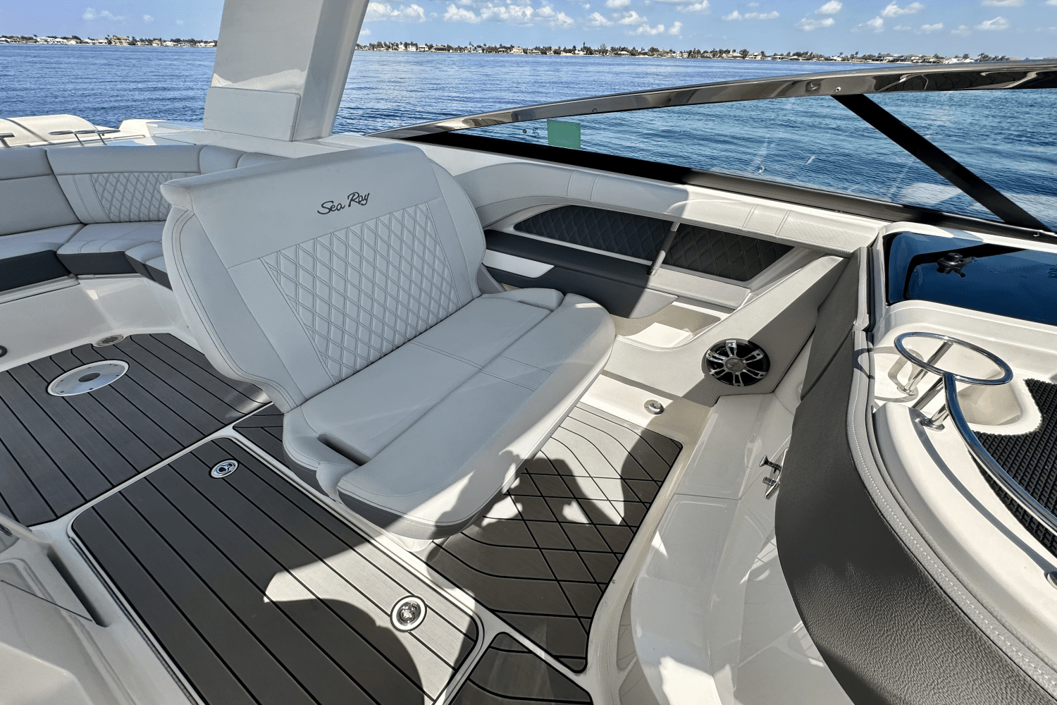 2022 Sea Ray 310 SLX-OB Image Thumbnail #27