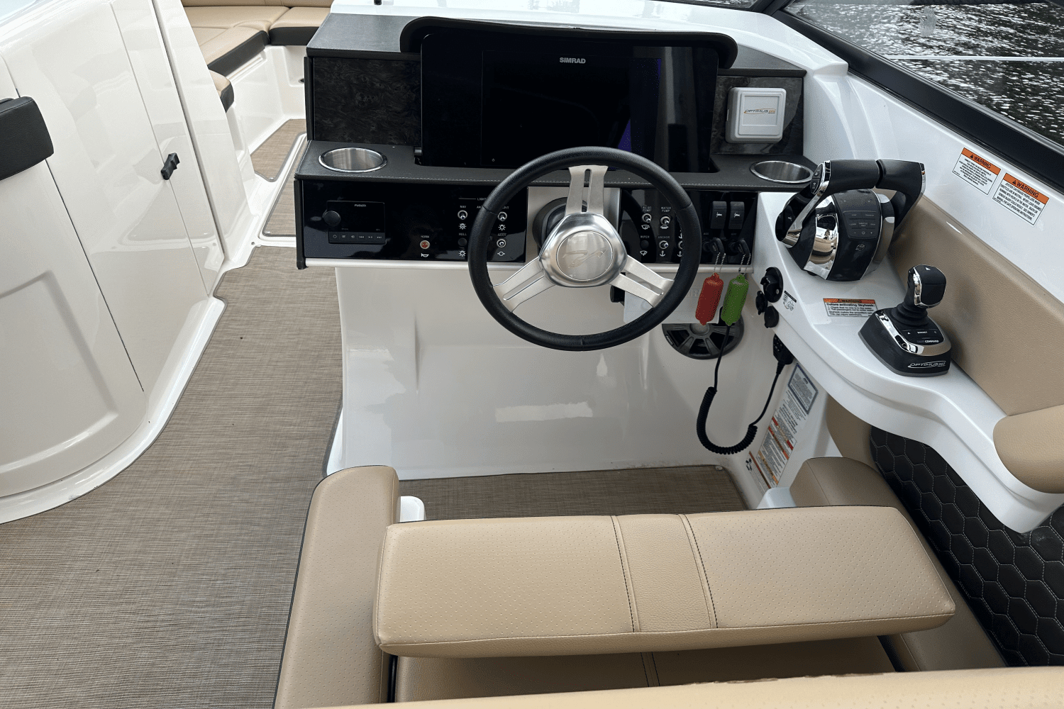 2020 Sea Ray SDX 290 Outboard Image Thumbnail #18