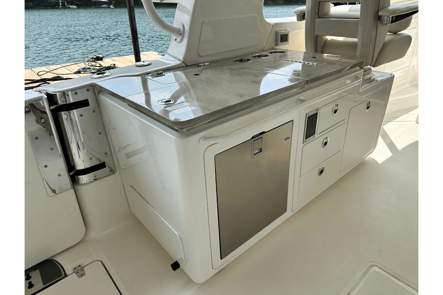 2020 Boston Whaler 380 REALM Image Thumbnail #10