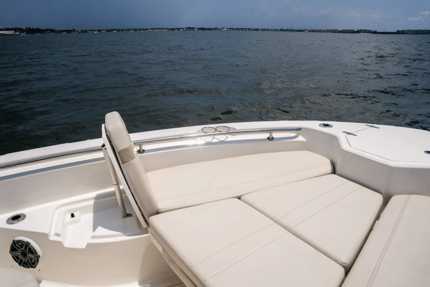 2023 Boston Whaler 28 DAUNTLESS Image Thumbnail #25