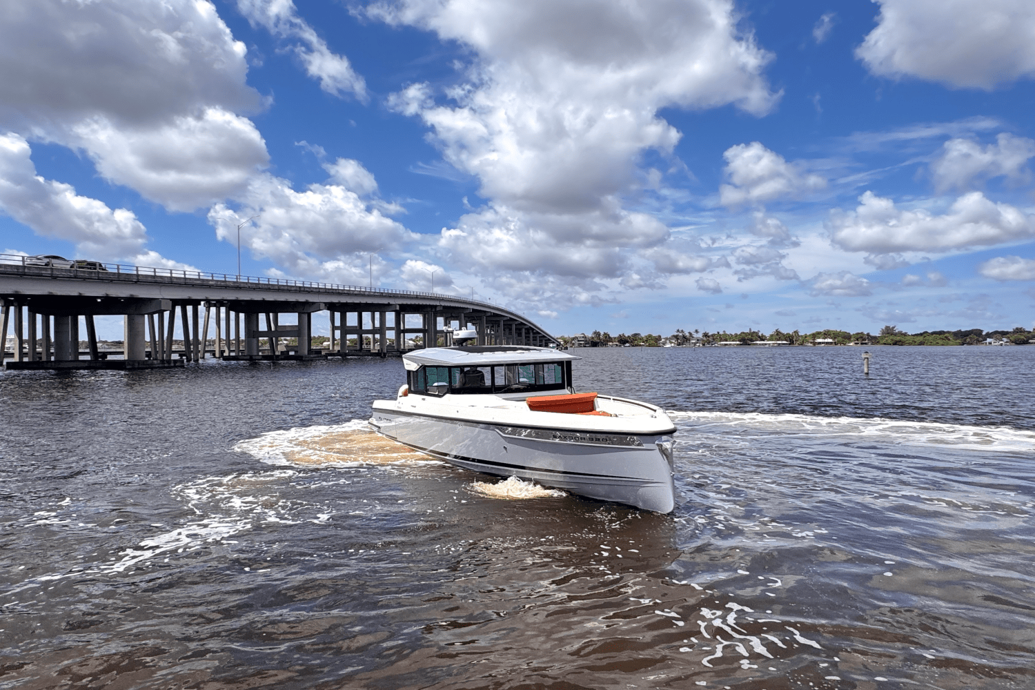 2025 Saxdor 320 GTC Image Thumbnail #2