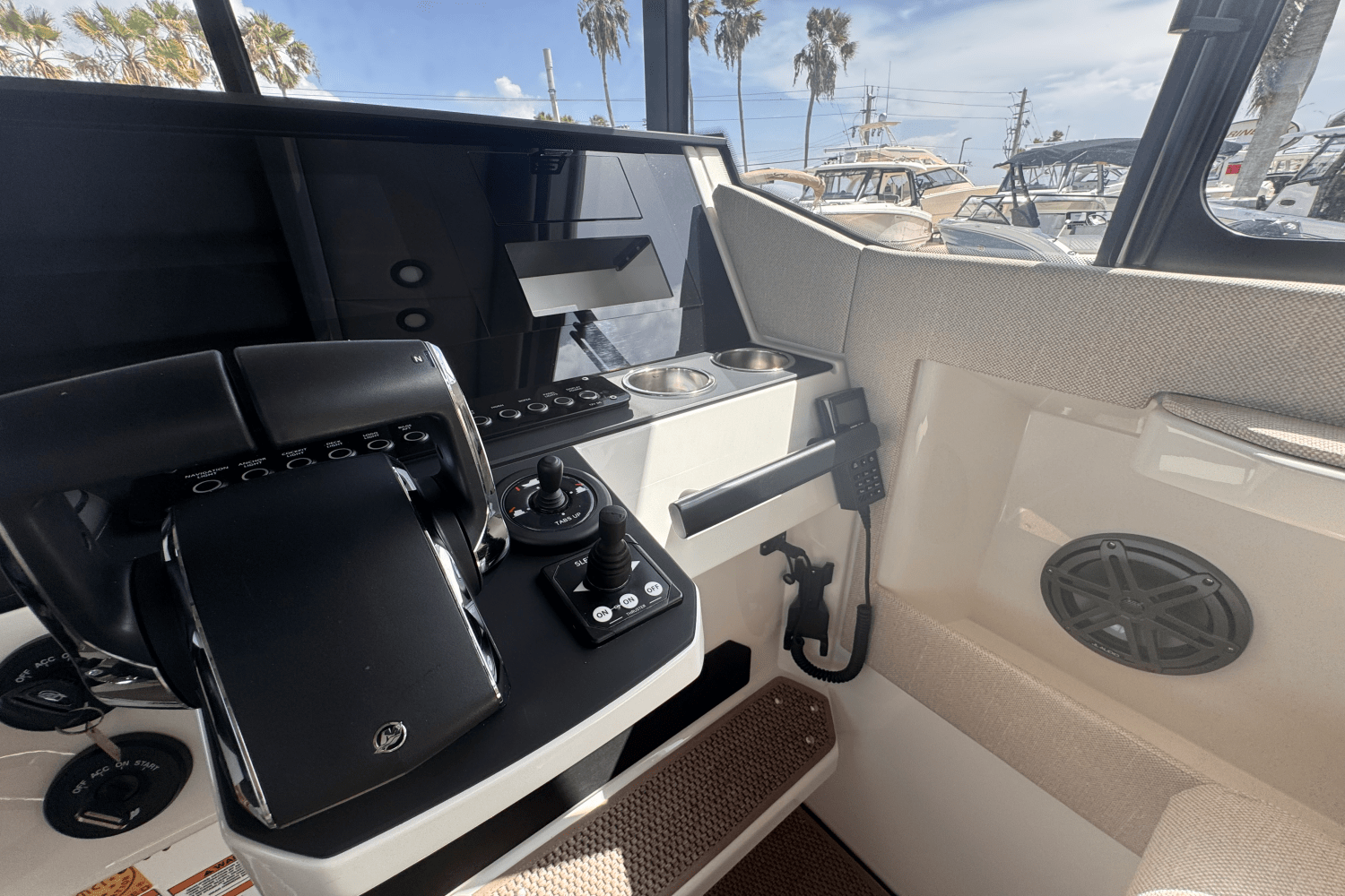 2025 Saxdor 320 GTC Image Thumbnail #31