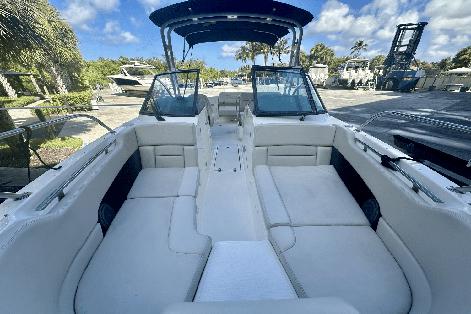 2015 Boston Whaler 230 VANTAGE Image Thumbnail #13