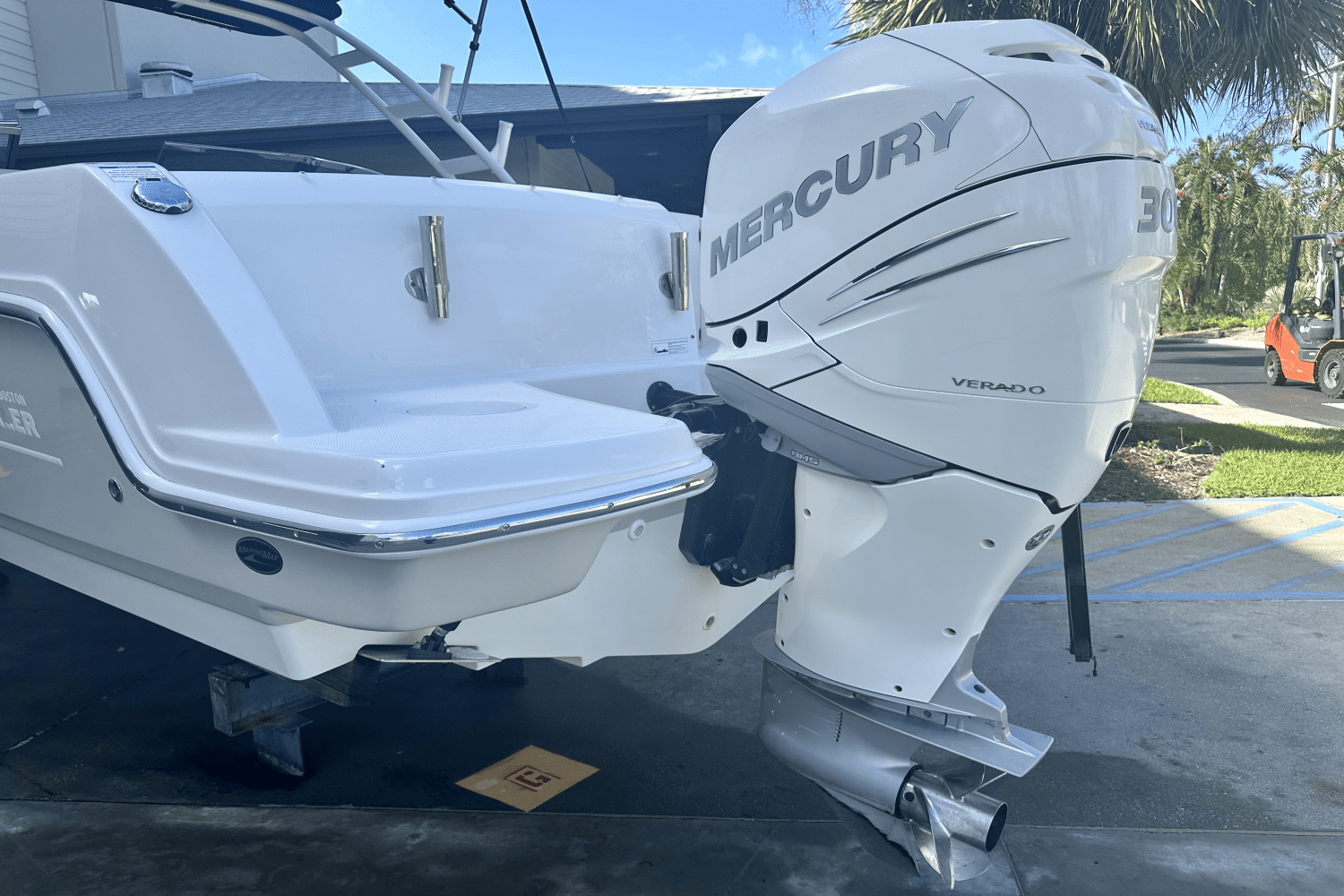 2015 Boston Whaler 230 VANTAGE Image Thumbnail #5