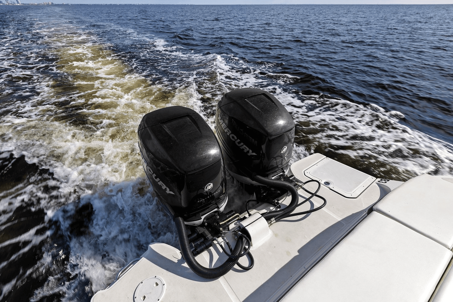 2017 Sea Ray 290 SDX OUTBOARD Image Thumbnail #40