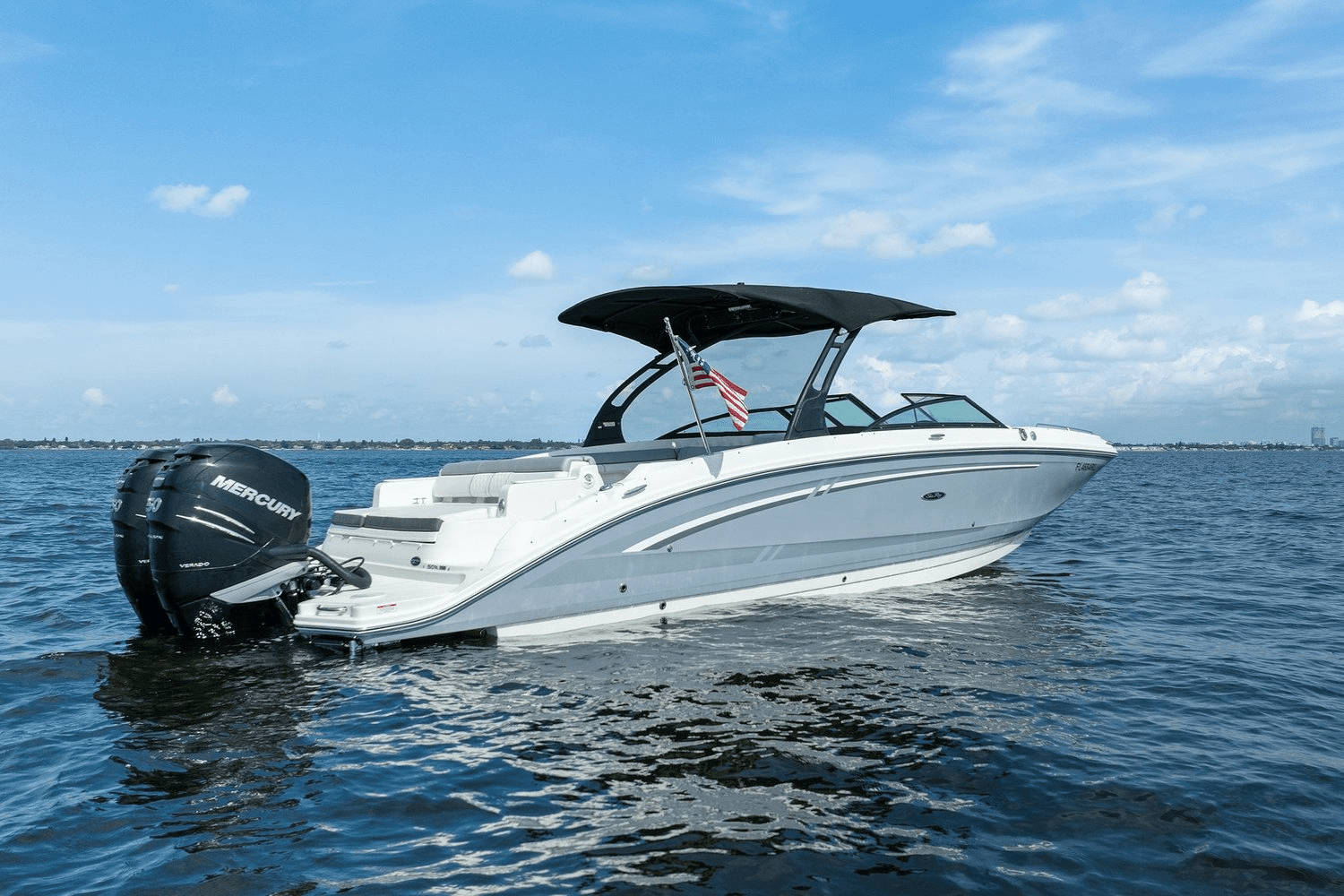 2017 Sea Ray 290 SDX OUTBOARD Image Thumbnail #2