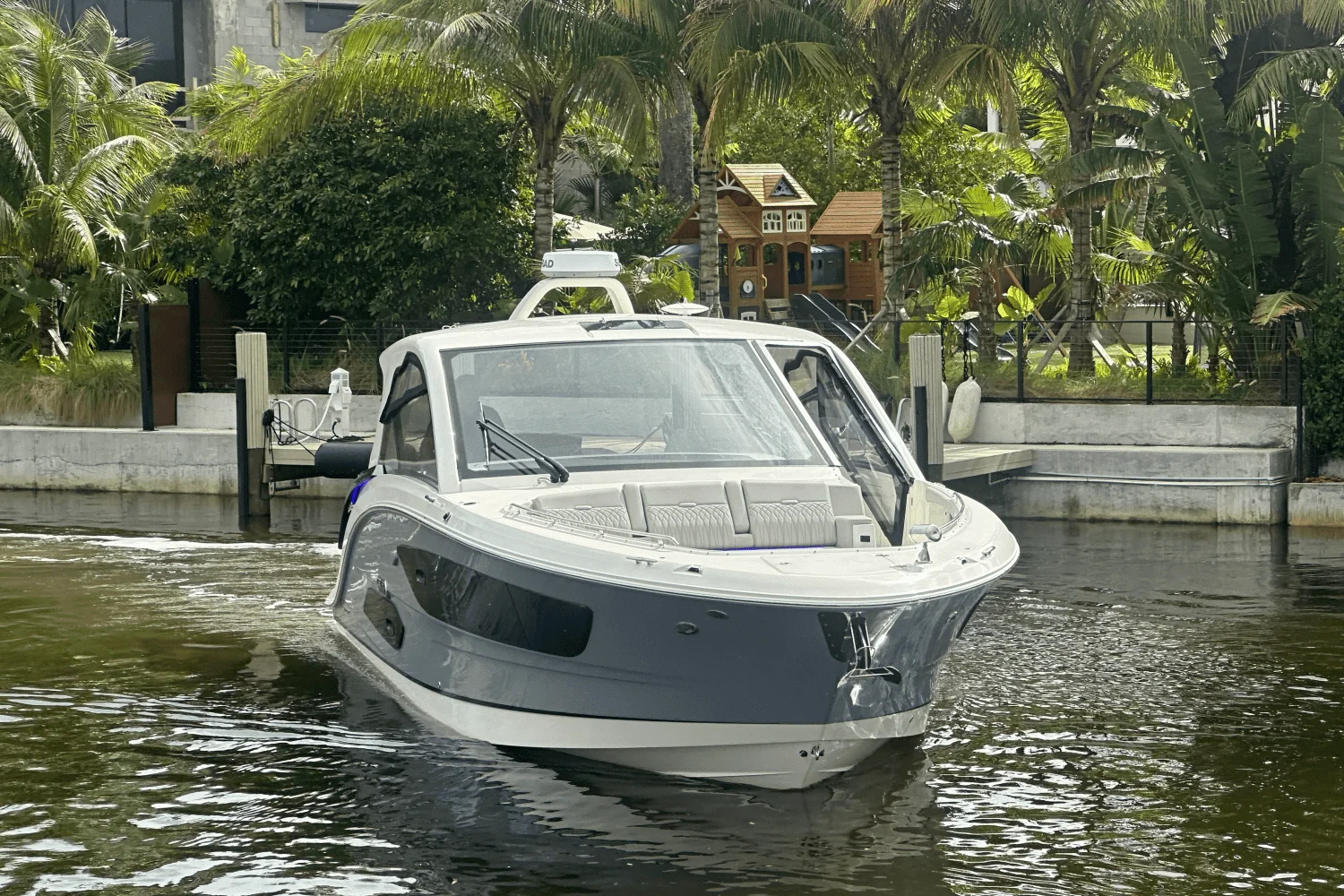 2025 Sea Ray Sundancer 370 Outboard Image Thumbnail #6