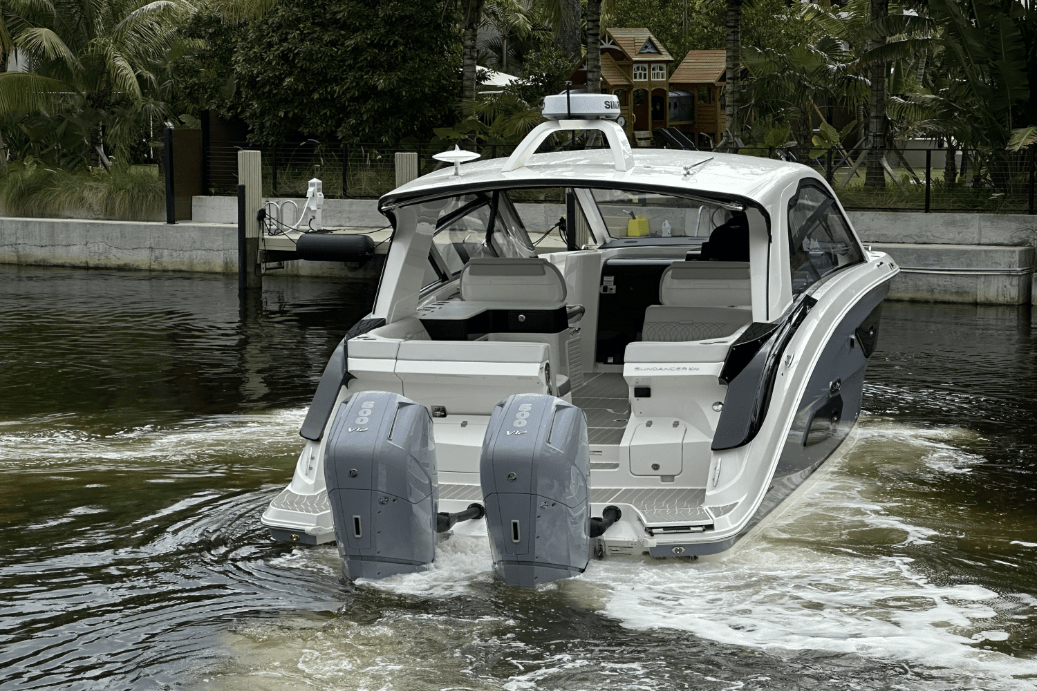 2025 Sea Ray Sundancer 370 Outboard Image Thumbnail #8