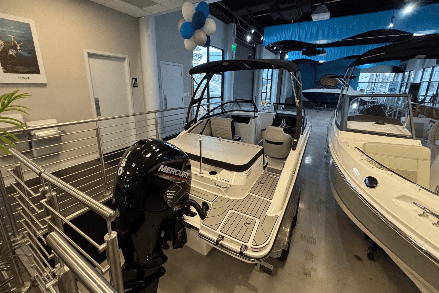 2025 Sea Ray SPX 190 Outboard Image Thumbnail #7