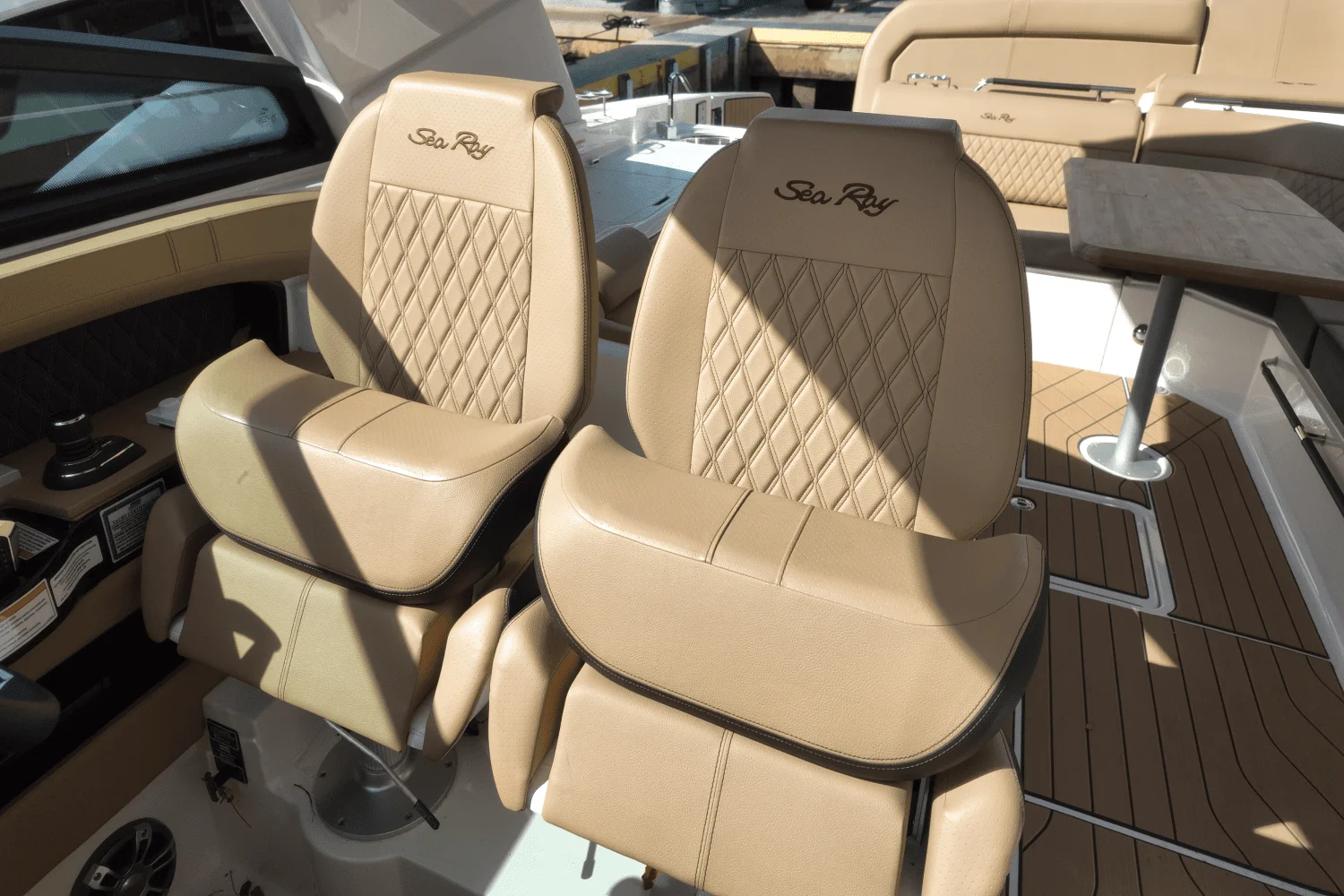 2025 Sea Ray SLX 400 Outboard Image Thumbnail #11