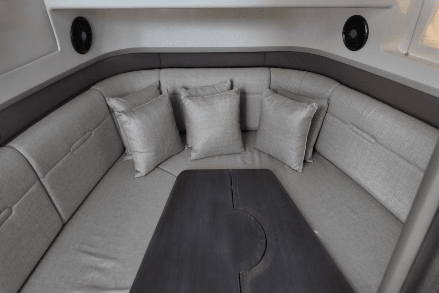 2025 Sea Ray SLX 400 Outboard Image Thumbnail #27