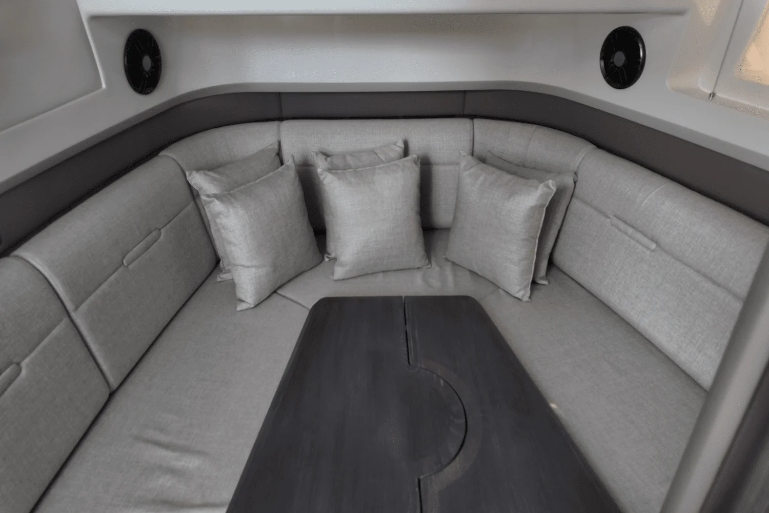 2025 Sea Ray SLX 400 Outboard Image Thumbnail #27