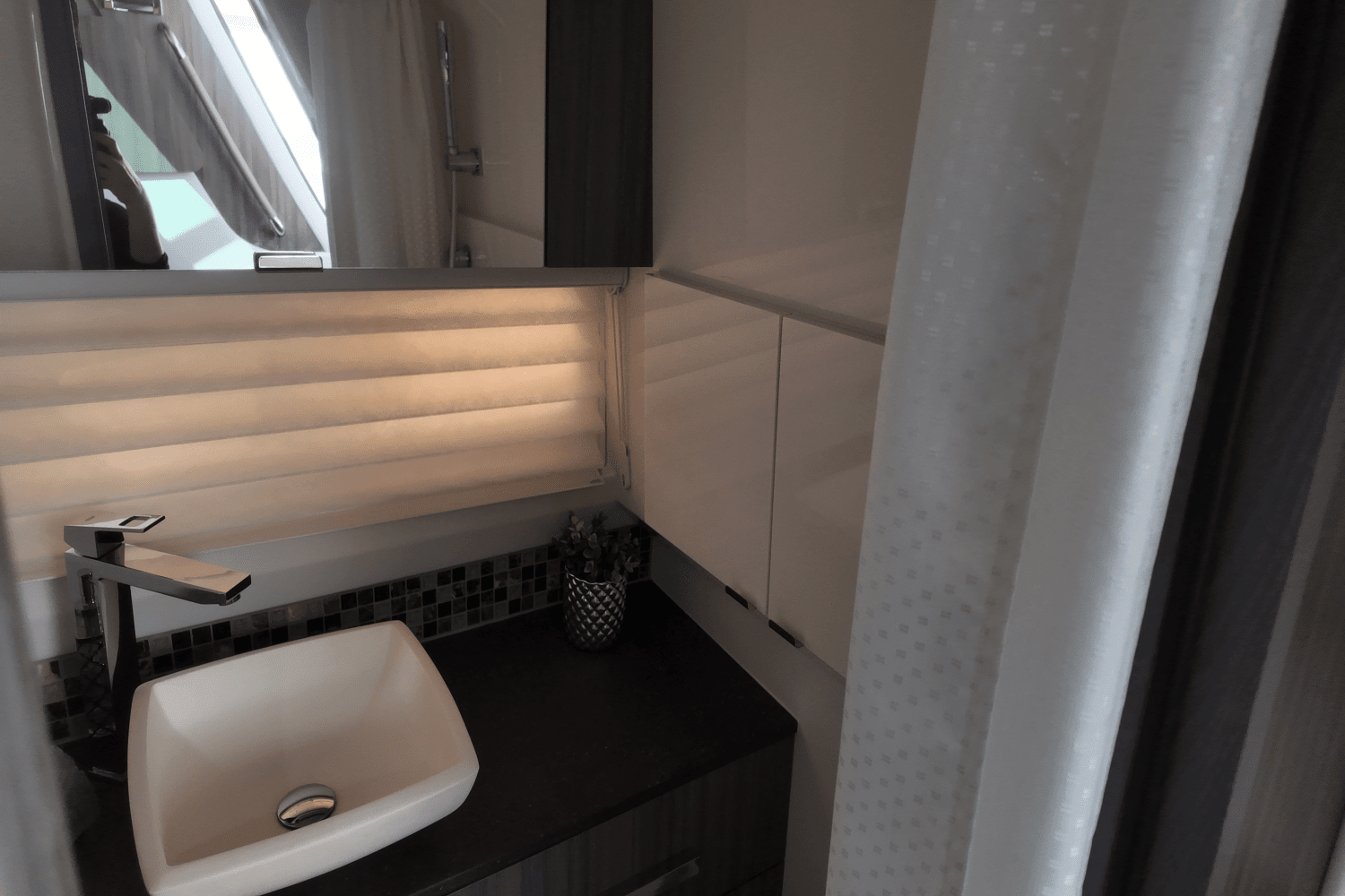 2025 Sea Ray SLX 400 Outboard Image Thumbnail #29