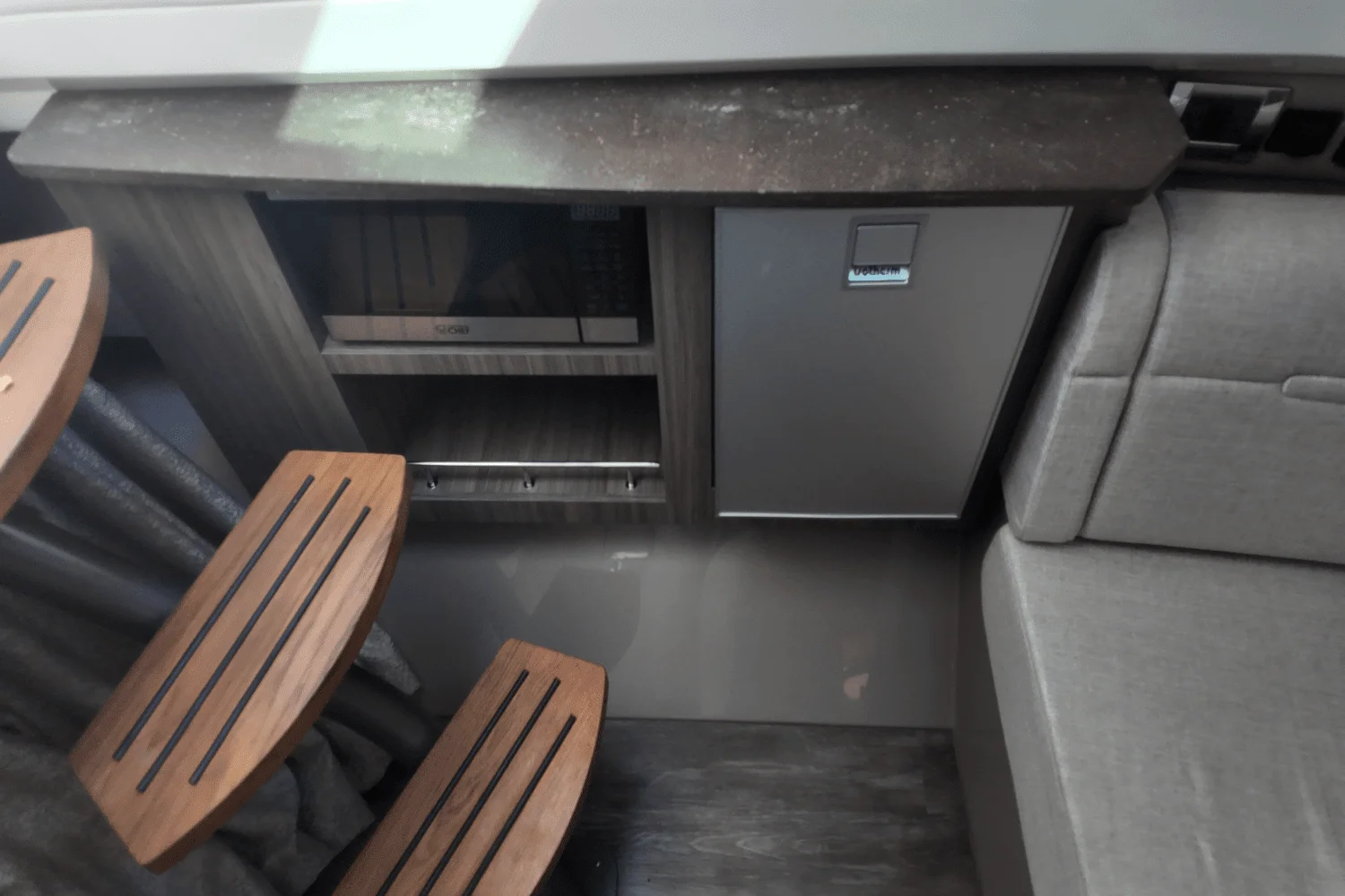 2025 Sea Ray SLX 400 Outboard Image Thumbnail #25