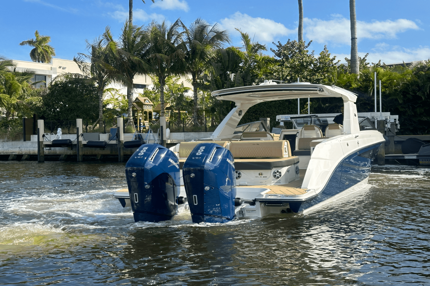 2025 Sea Ray SLX 400 Outboard Image Thumbnail #3