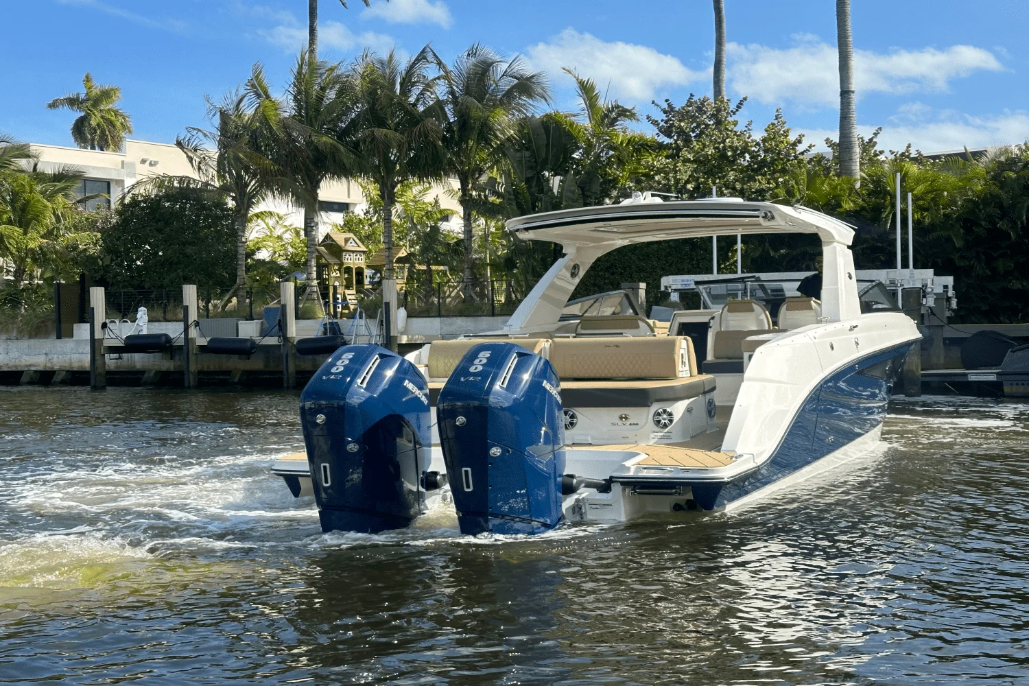 2025 Sea Ray SLX 400 Outboard Image Thumbnail #3