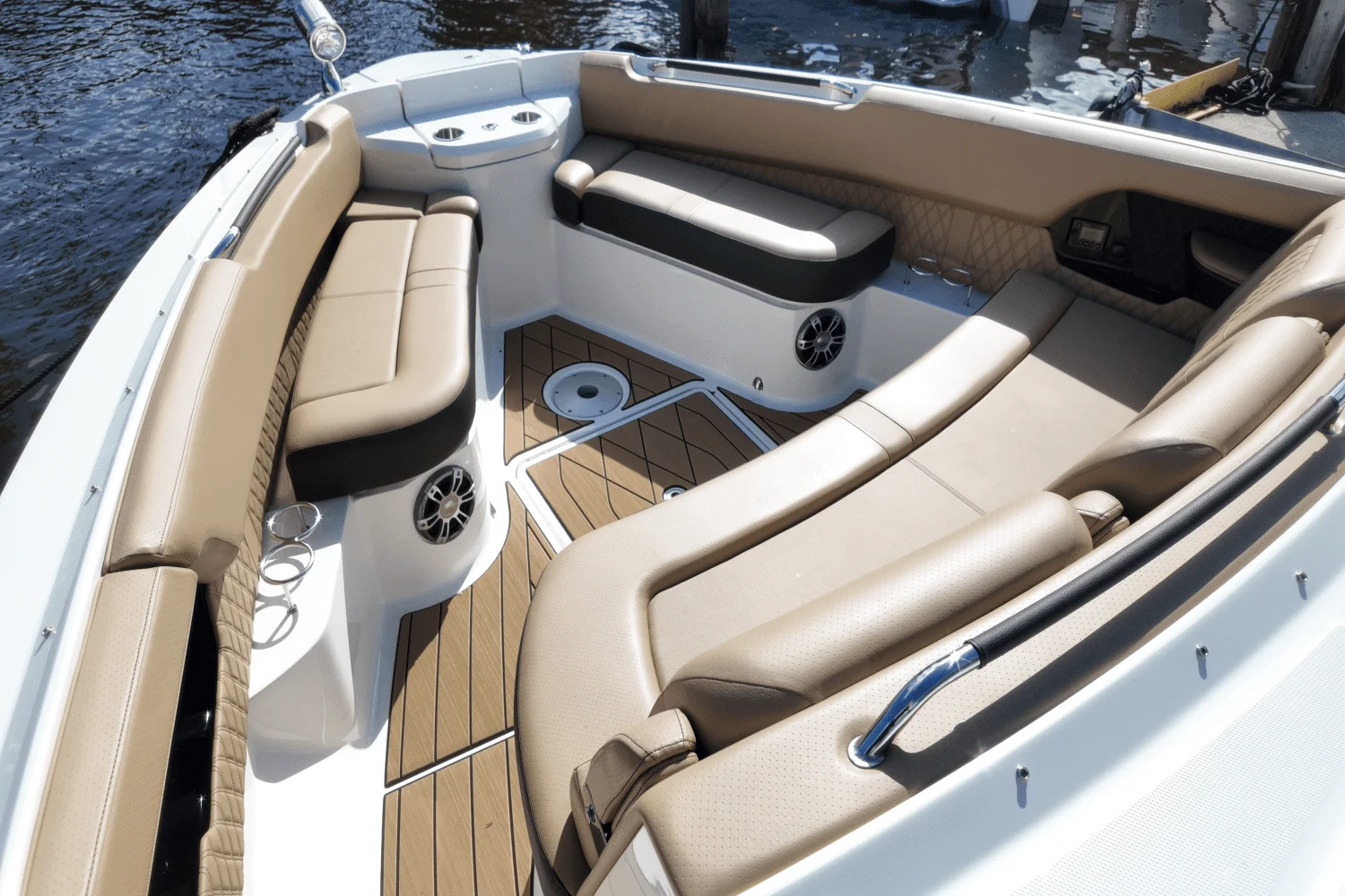 2025 Sea Ray SLX 400 Outboard Image Thumbnail #19