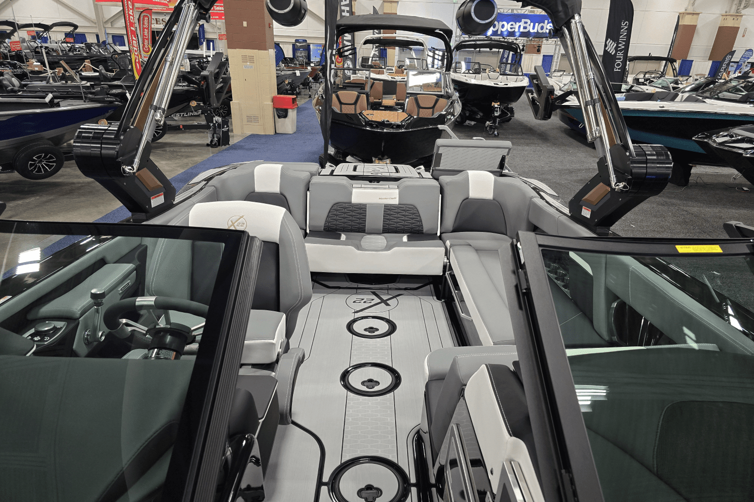 2025 Mastercraft X22 Image Thumbnail #8
