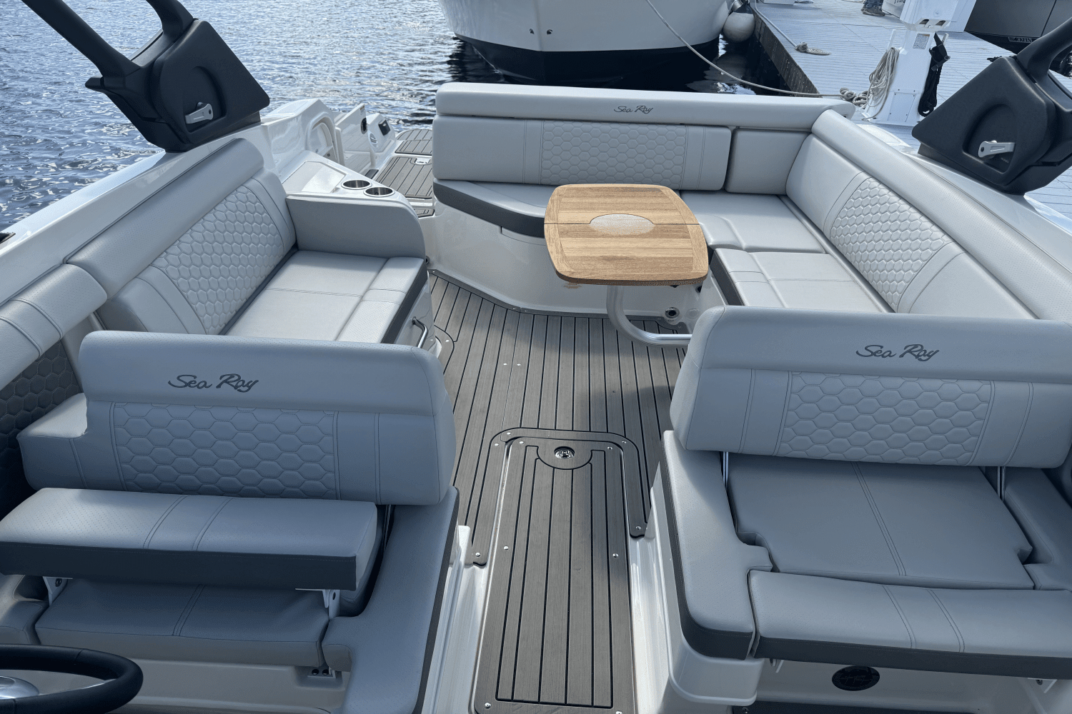 2022 Sea Ray 270 SDX Image Thumbnail #5