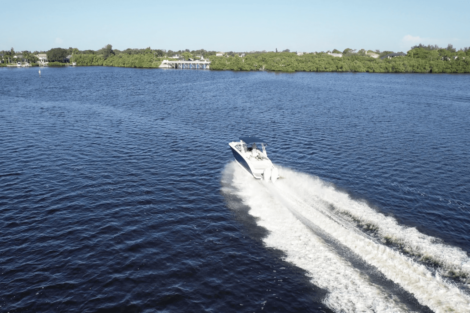 2021 Sea Ray SDX 290 Outboard Image Thumbnail #2