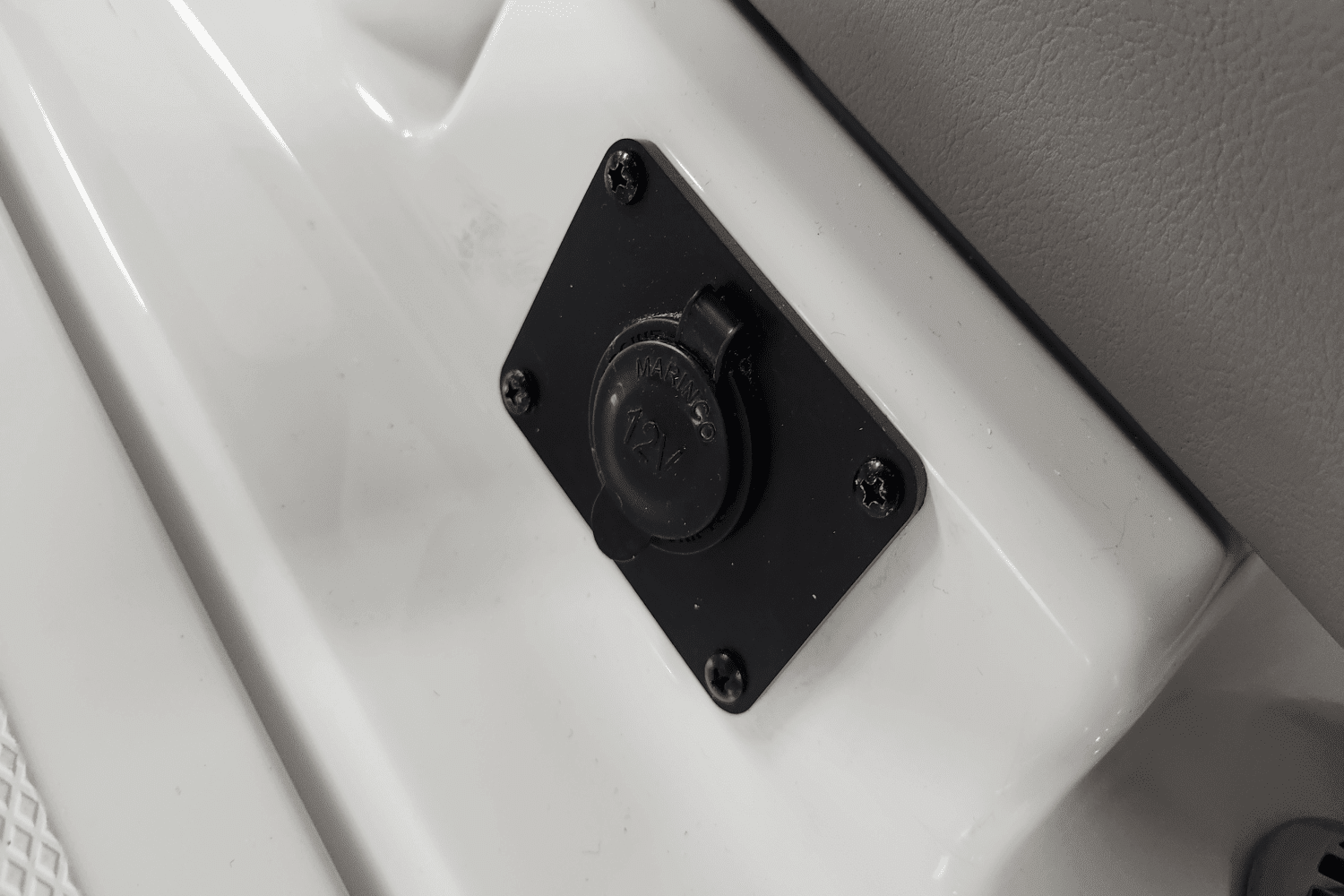 2025 Four Winns H2 Image Thumbnail #21