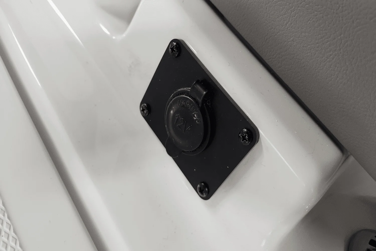 2025 Four Winns H2 Image Thumbnail #21