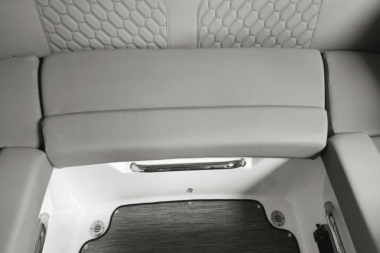 2025 Four Winns H2 Image Thumbnail #40