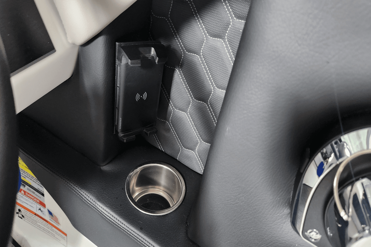 2025 Four Winns H2 Image Thumbnail #28