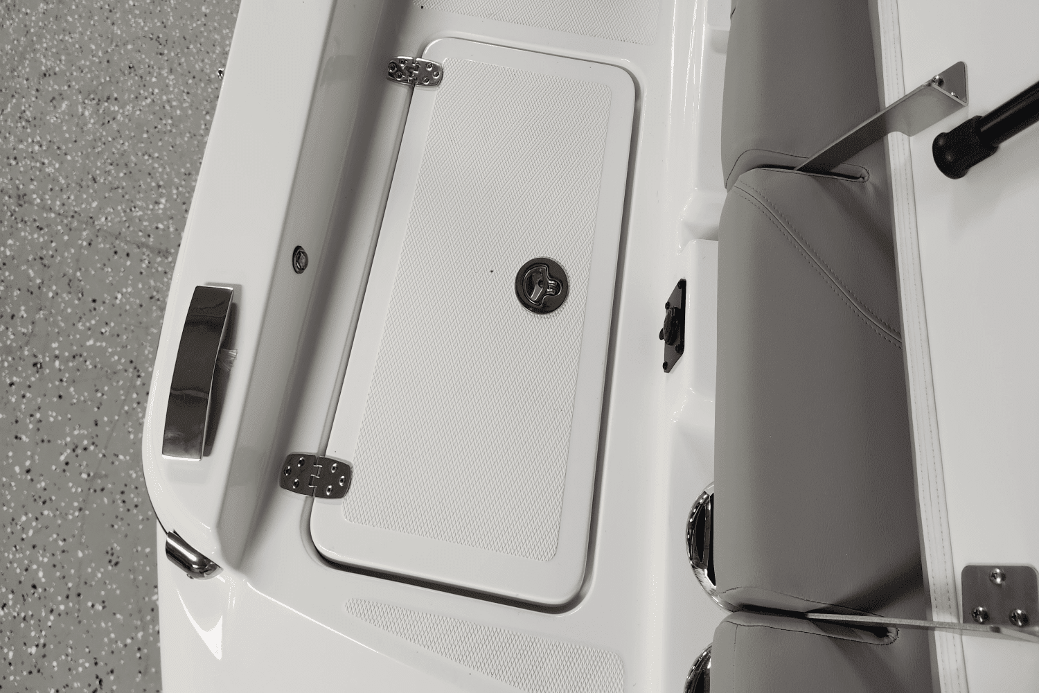 2025 Four Winns H2 Image Thumbnail #19