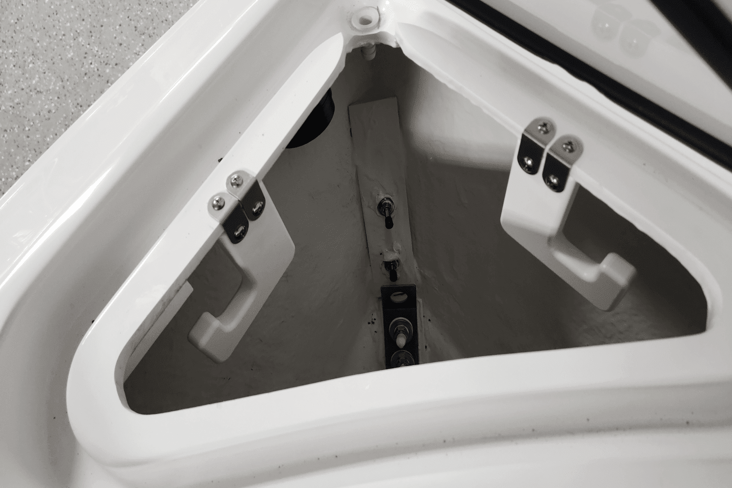 2025 Four Winns H2 Image Thumbnail #4