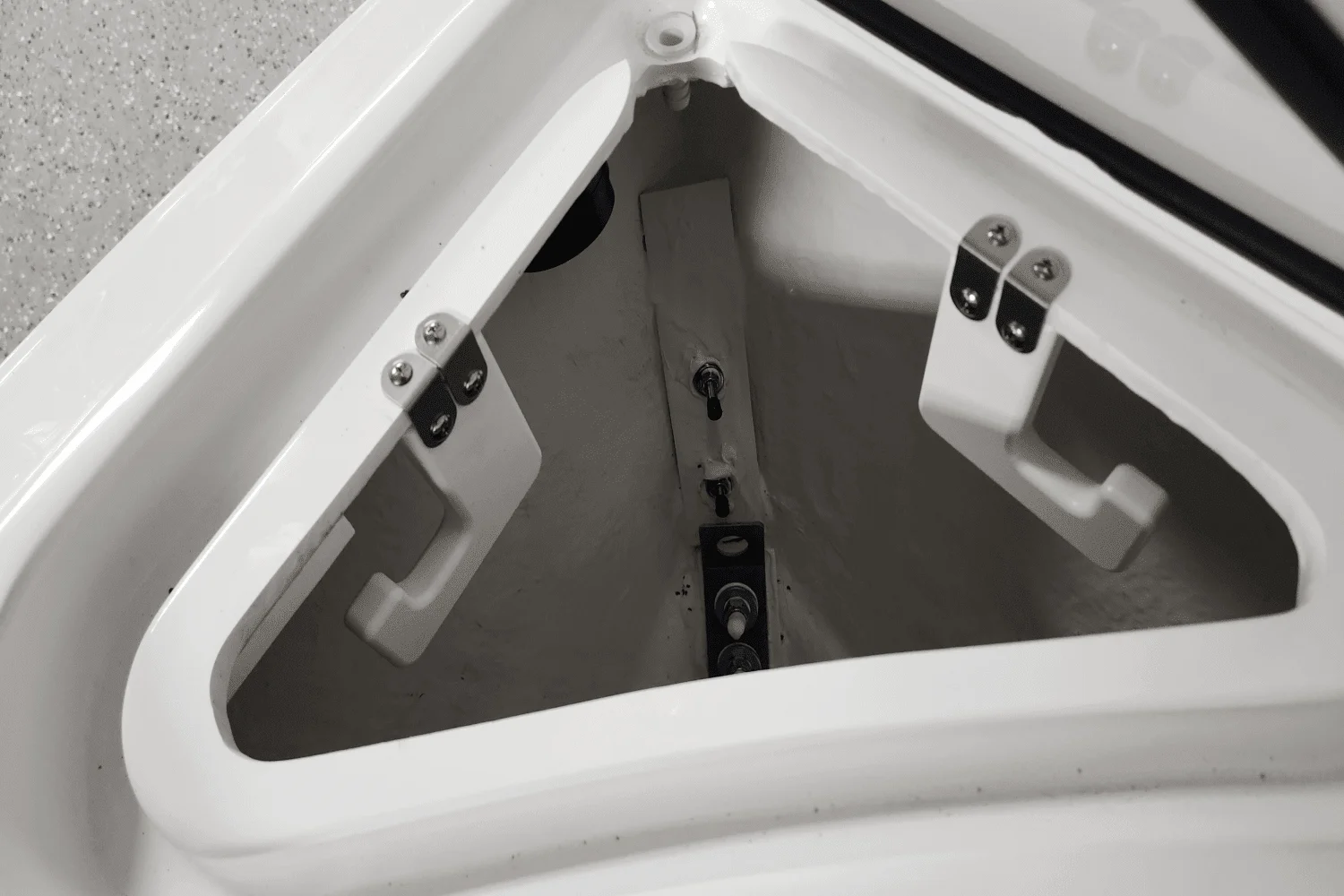 2025 Four Winns H2 Image Thumbnail #4