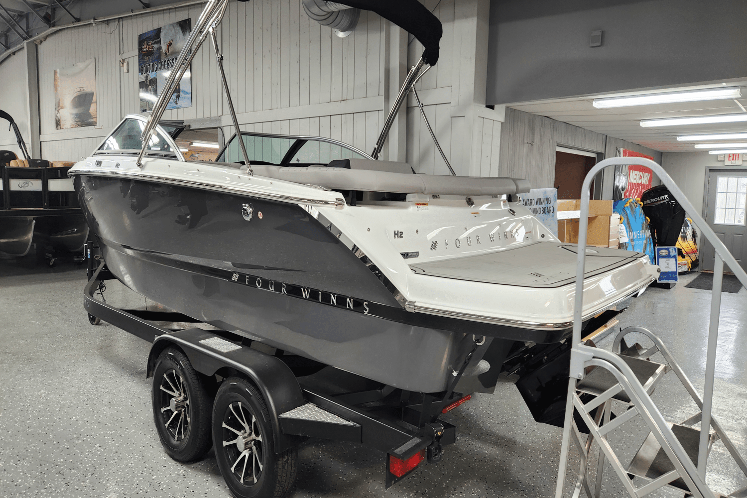 2025 Four Winns H2 Image Thumbnail #50