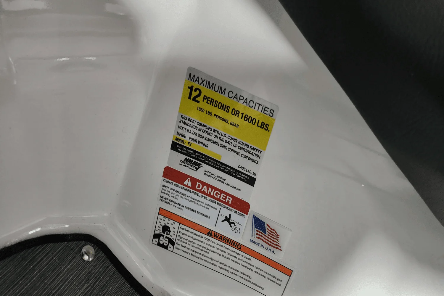 2025 Four Winns H2 Image Thumbnail #29