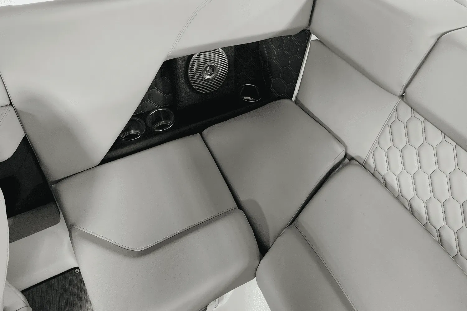 2025 Four Winns H2 Image Thumbnail #26