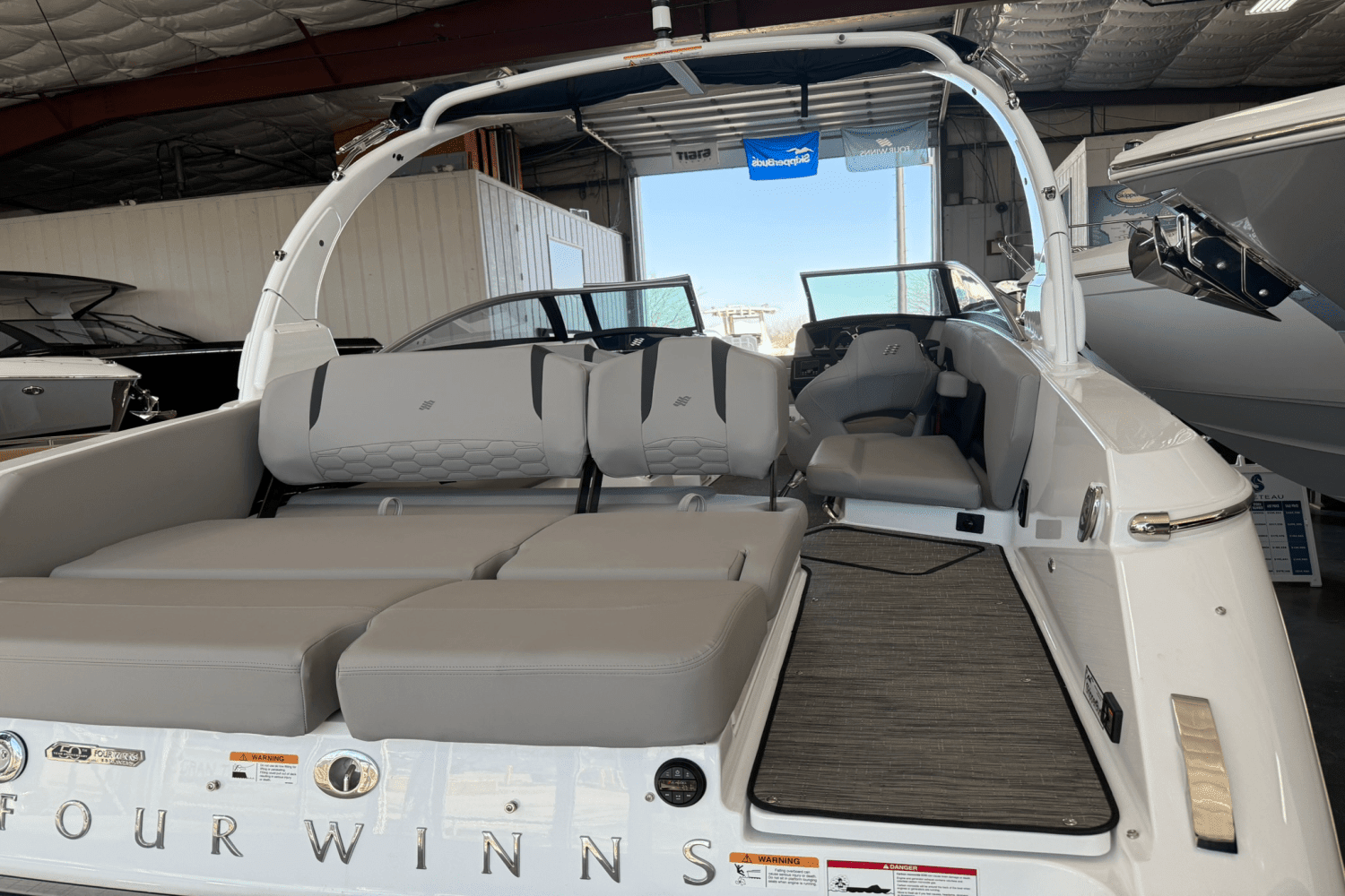 2025 Four Winns H6 Image Thumbnail #27