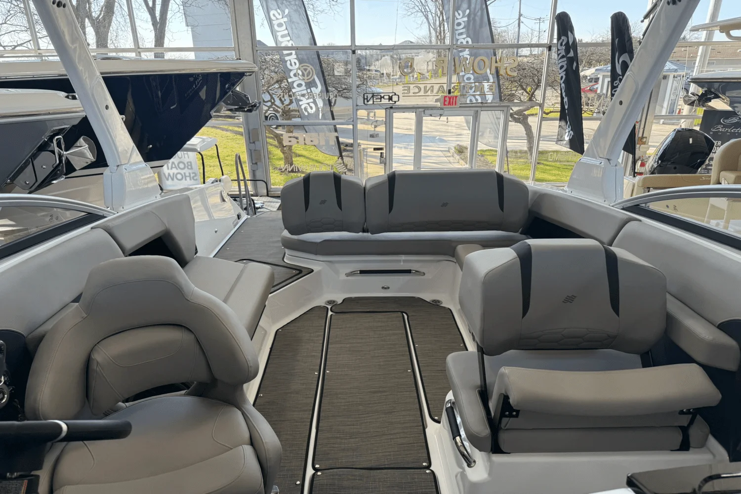 2025 Four Winns H6 Image Thumbnail #9