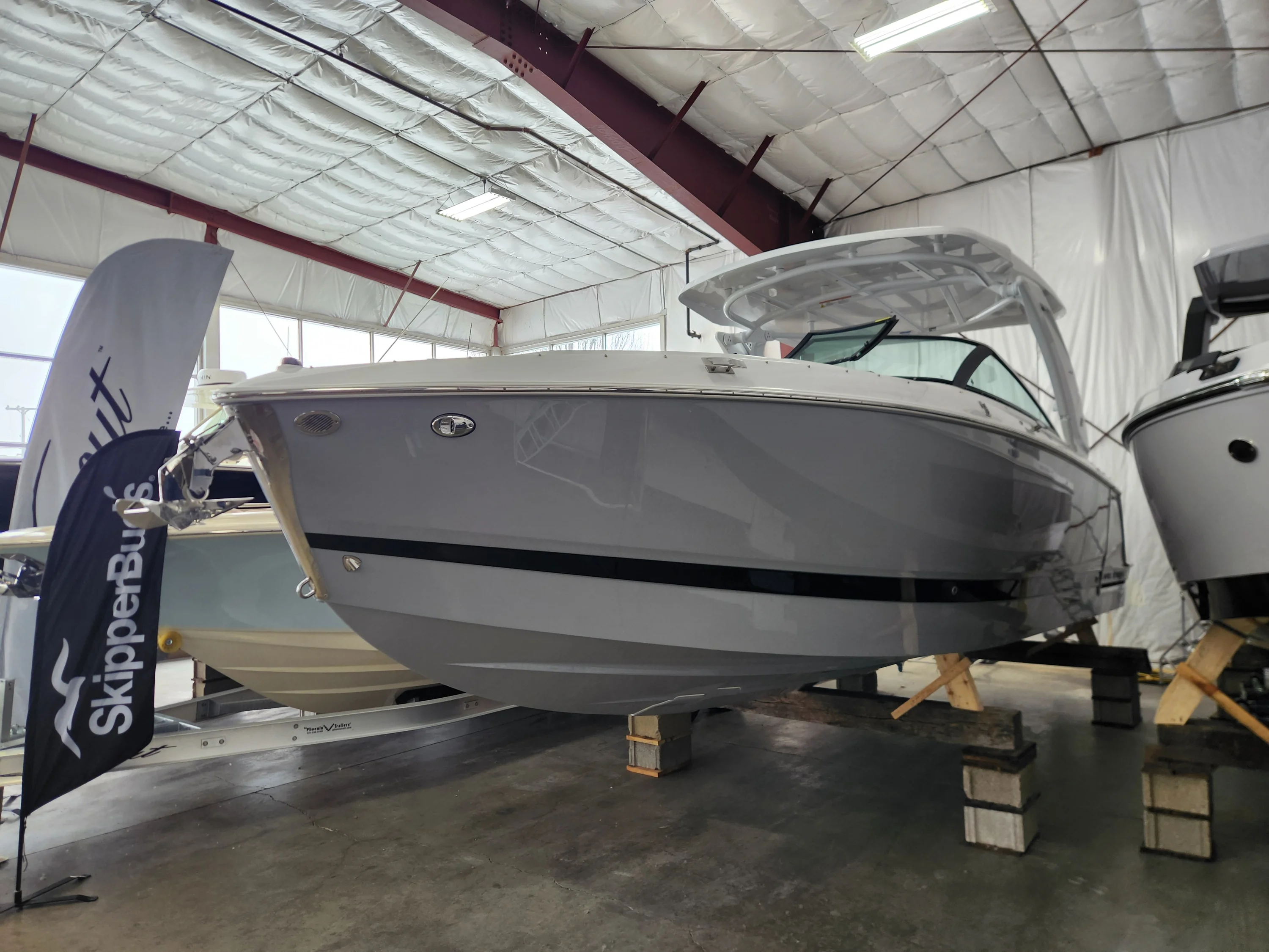 2025 Four Winns H9 OB Image Thumbnail #1